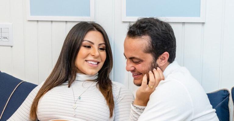 Fofura! Thammy Miranda surge em momento de chamego com Bento enquanto Andressa o amamenta