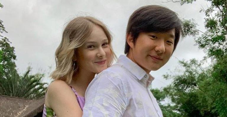 Grávida, mulher de Pyong Lee alfineta seguidora após polêmica: ”Preciso de homem pra parir?”