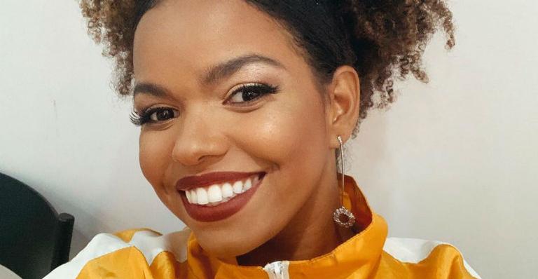 Jeniffer Nascimento compartilha clique sorrindo e dá lição de amor-próprio na web