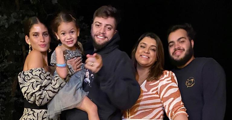 Preta Gil mostra neta cantando com o filho e se derrete: ”Meu coração não aguenta”