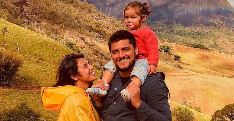 Yanna Lavigne baba com discussão fofa entre Bruno Gissoni e a filha, Madalena: ”Eu que amo você”