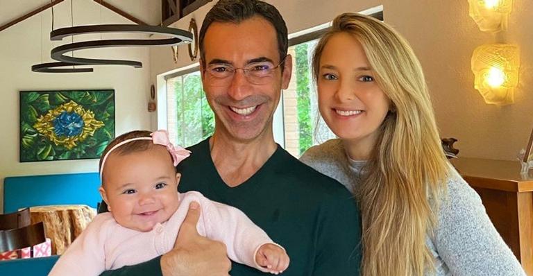 Cesar Tralli comemora aniversário de São Paulo com clique fofo da filha: ”Princesinha paulistana”