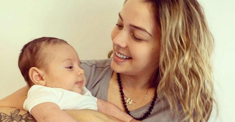 Carol Dantas choca web ao mostrar o quarto do filho caçula: ”Do meu bebê!”