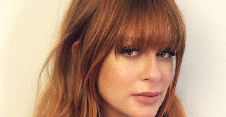 Marina Ruy Barbosa troca carícias com marido durante passeio em Los Angeles