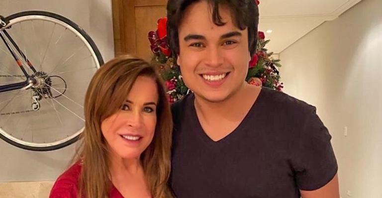 Zilu Godoi emociona com homenagem de aniversário para o filho, Igor: ”Como eu sonhei em te ter”