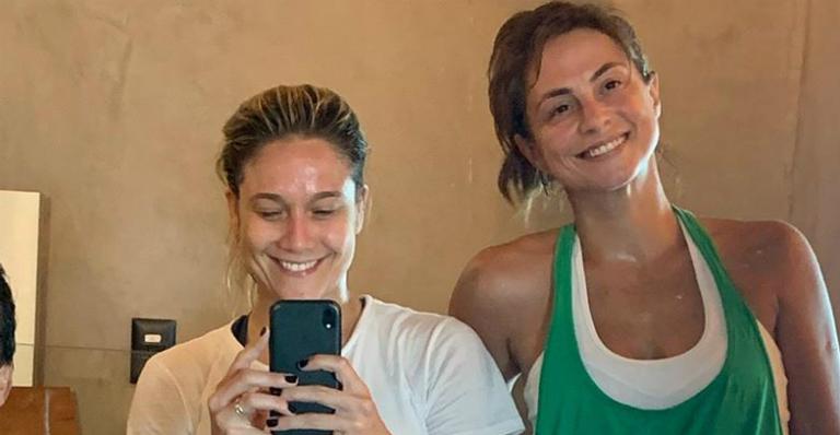 Enquanto faziam exercícios na academia, Fernanda Gentil ajuda mulher após queda e se declara a amada