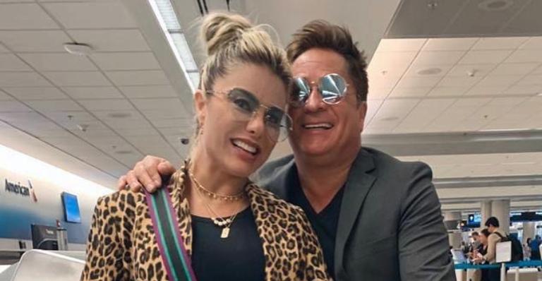 Esposa de Leonardo compartilha clique raro ao lado do cantor e declara: ”Descanso merecido”