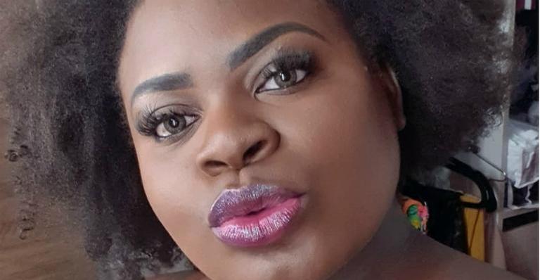 Mais magra, Jojo Todynho aposta em vestido sensual e rouba a cena em casamento