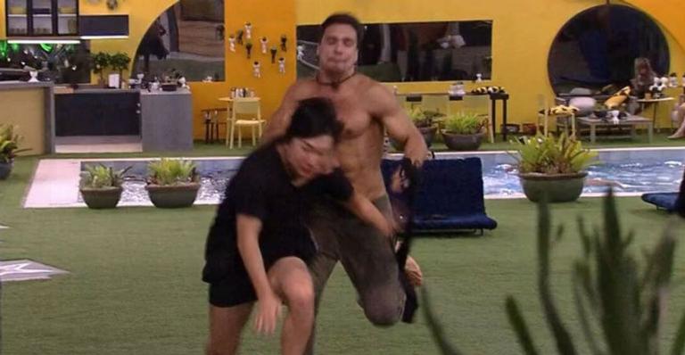 BBB20: Petrix Barbosa dá empurrão em Pyong Lee e internautas pedem sua expulsão do reality