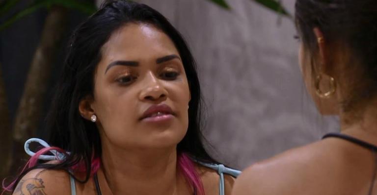 BBB20: Flayslane questiona para Mari Gonzalez sobre confiança nas sisters