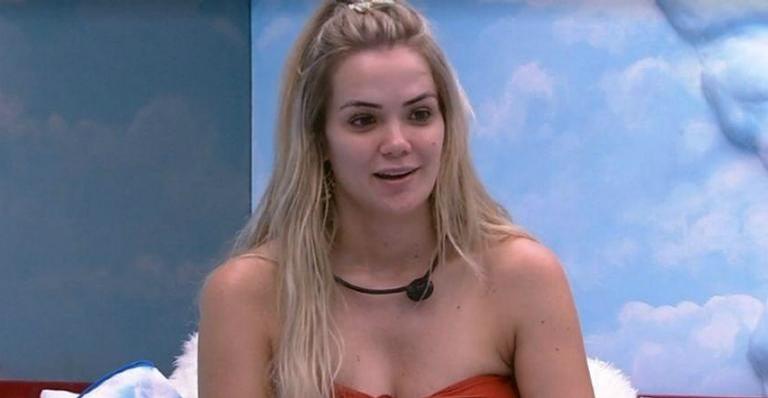 BBB20: Marcela alerta as meninas da casa sobre Petrix
