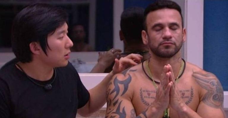 BBB 20: Hadson se contradiz ao negar participação em estratégia machista: ”Elas são doidas”