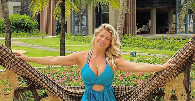 Karina Bacchi revela rotina de viagem nas redes sociais: ”Carrossel de atividades”