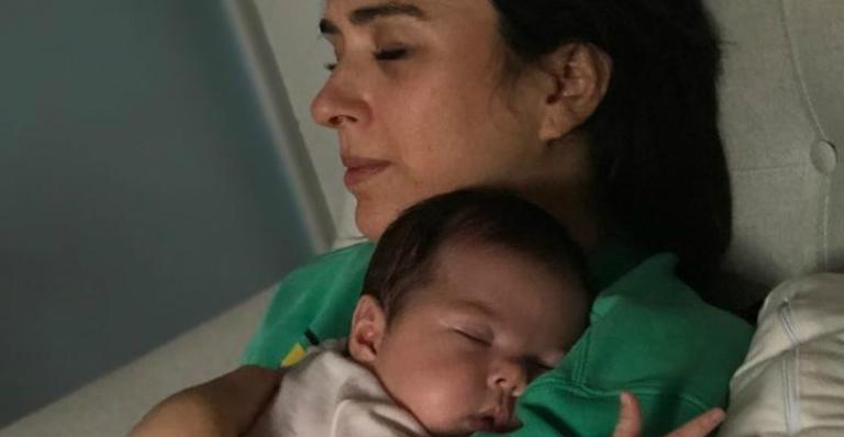 Tata Werneck agradece dicas sobre cuidados com a filha e desabafa: ”Cada mãe e pai tem um jeito”