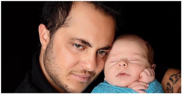 Thammy Miranda compartilha cliques com o filho, Bento, e se declara: ”Amor infinito”