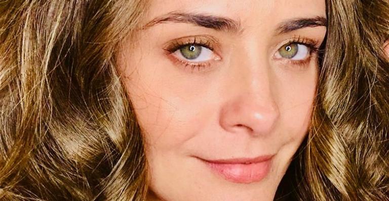 Juliana Silveira celebra 15 anos de Floribella e anuncia novidade: ”Vamos comemorar”