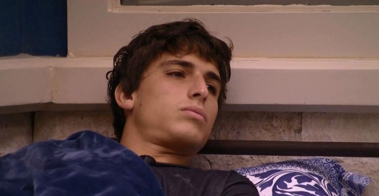 BBB20: Após polêmica, Felipe percebe diferença nas relações: ”Todo mundo fechou a cara pra mim”