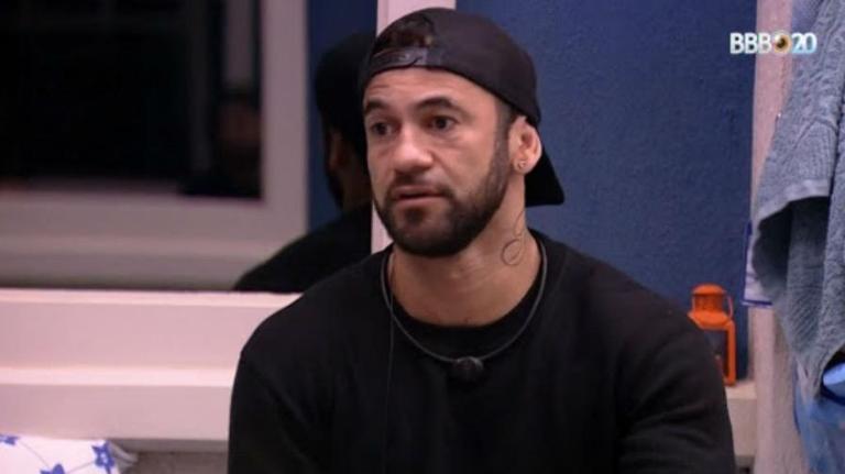 BBB 20: Hadson se afasta de brothers do reality e afirma: ”Eu ia pedir pra sair!”