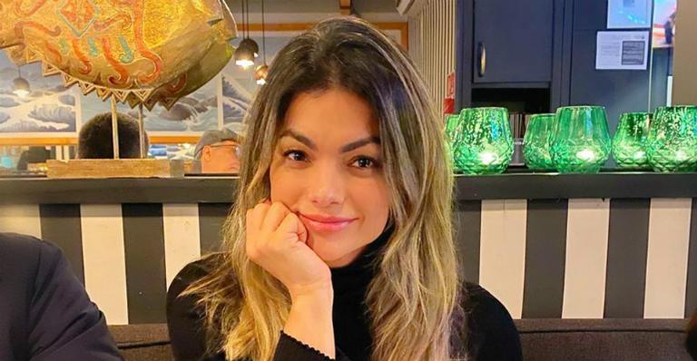 Em Portugal, Kelly Key posa em frente a arco-íris e fãs elogiam: ”Musa”