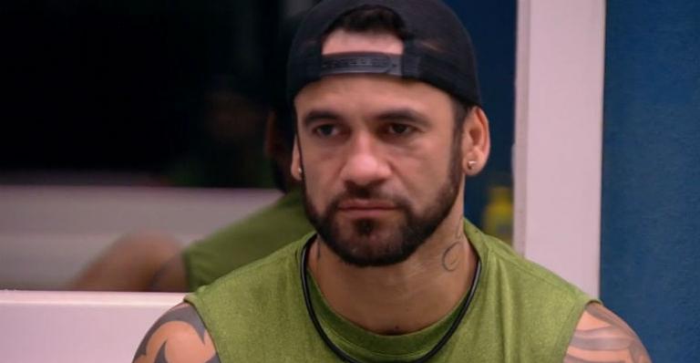 BBB20: Hadson questiona Guilherme sobre liderança: ”Imunidade ou indicação?”
