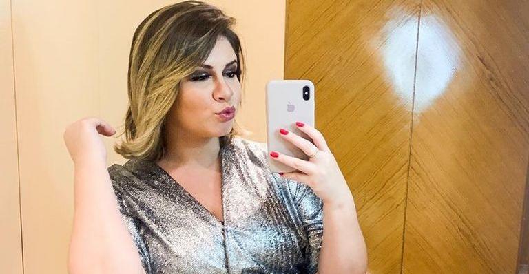 Filho de Marília Mendonça esbanja sorrisão em nova foto e passa dos limites da fofura