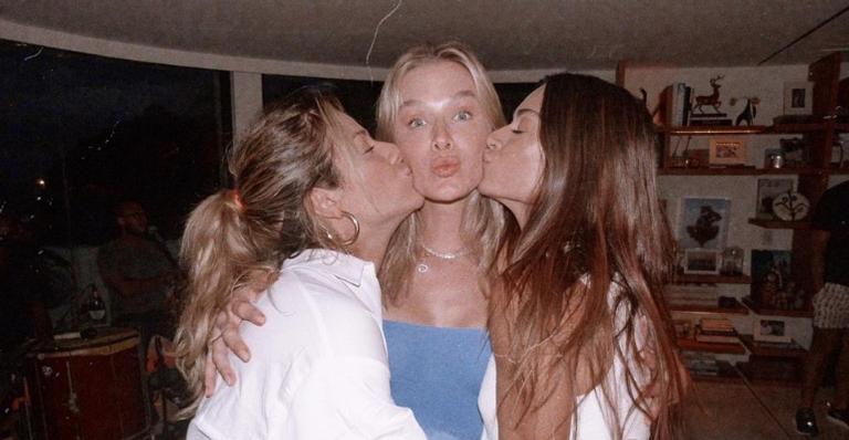 Thaila Ayala compartilha fotos inéditas do aniversário de Fiorella Mattheis
