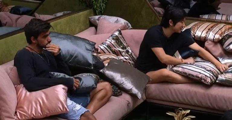 BBB20: Guilherme pede para Pyong para hipnotizá-lo