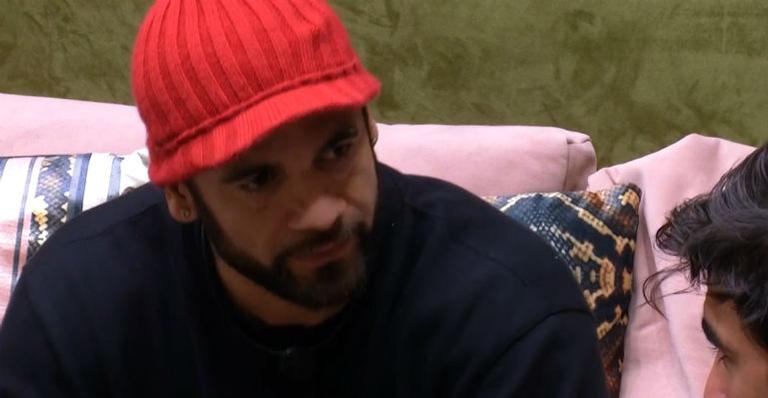 BBB0: Listando inimizades na casa, Hadson critica Flayslane: ”Ela não me soa verdadeira”