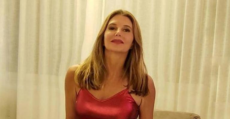 Maria Padilha curte bloco de Carnaval com o namorado 27 anos mais novo