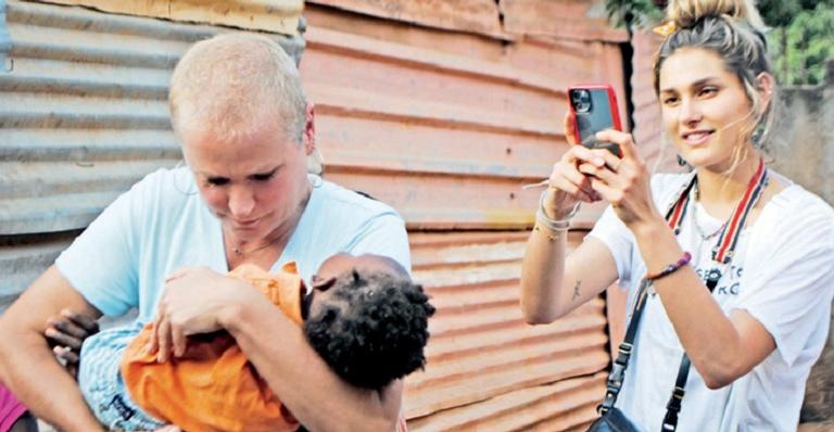 A jornada do bem de Xuxa e Sasha na África