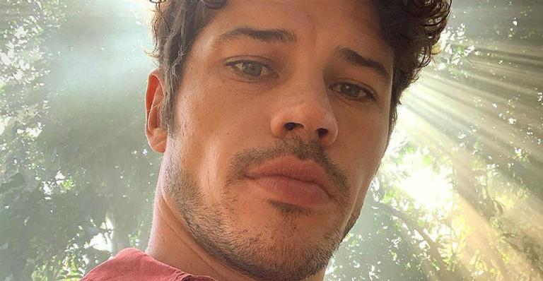 José Loreto posa com a filha durante viagem em família: ”Meu maior e eterno amor”
