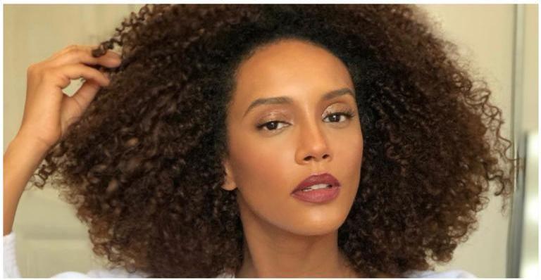 Taís Araujo desabafa sobre como é trabalhar pela primeira vez com o cabelo natural: ”Liberdade”