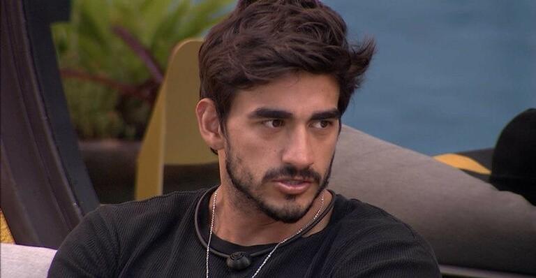 BBB 20: Guilherme afirma estar apaixonado e dispara: ”Penso em pedir Gabi em namoro”