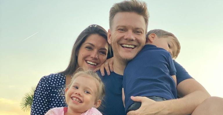 Thais Fersoza relembra clique ao lado dos filhos, Melinda e Teodoro: ”Sempre com eles, pra eles”