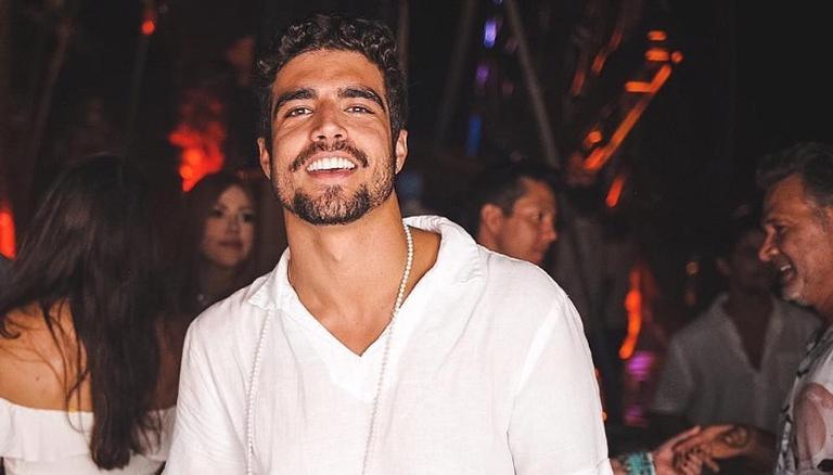 Caio Castro quebra a web ao postar foto de Grazi Massafera no Valentine’s Day