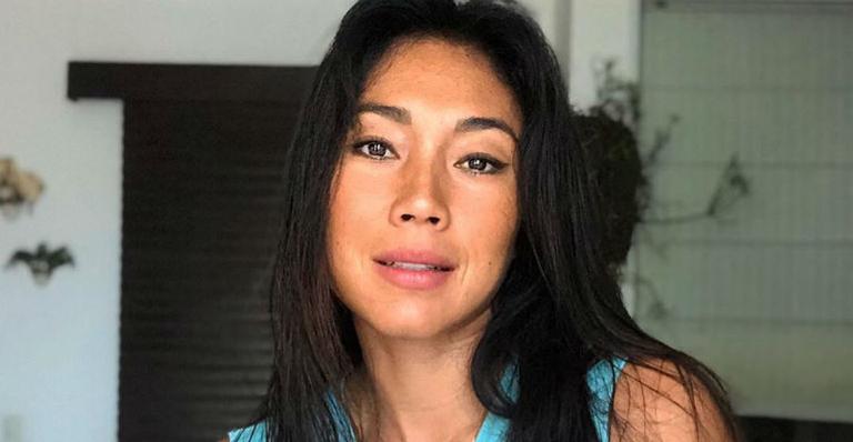 Daniele Suzuki eleva a temperatura ao posar de biquíni e recebe elogios: ”Curvas lindas”