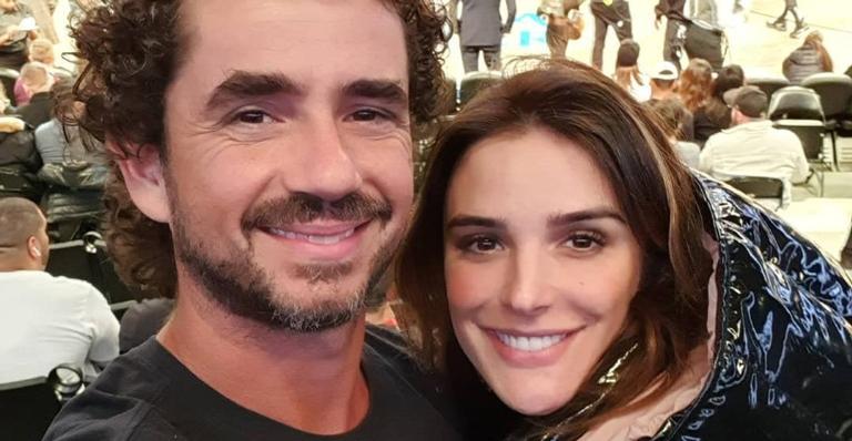 Felipe Andreoli posta clique com Rafa Brites e celebra Valentine’s Day: ”Te amo”