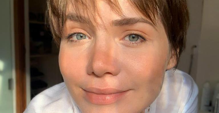 Leticia Colin exibe registro da rotina corrida e fãs alertam atriz: ”Não pode”