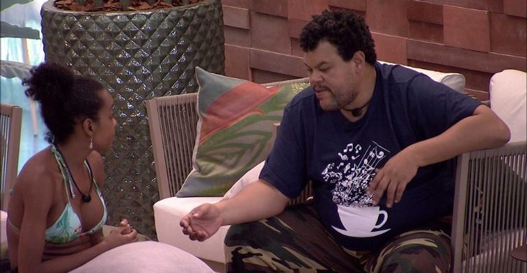 BBB20: Thelma alerta Babu: ”Cuidado com as pessoas que estão ao seu lado”