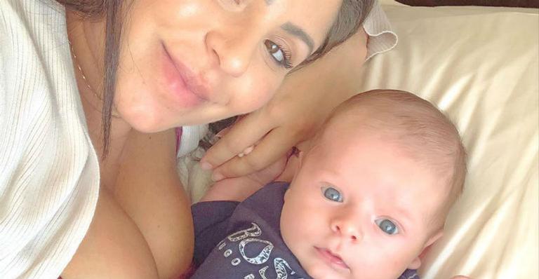 Andressa Ferreira mostra o filho recém-nascido, Bento, ao lado de sua mãe e derrete corações