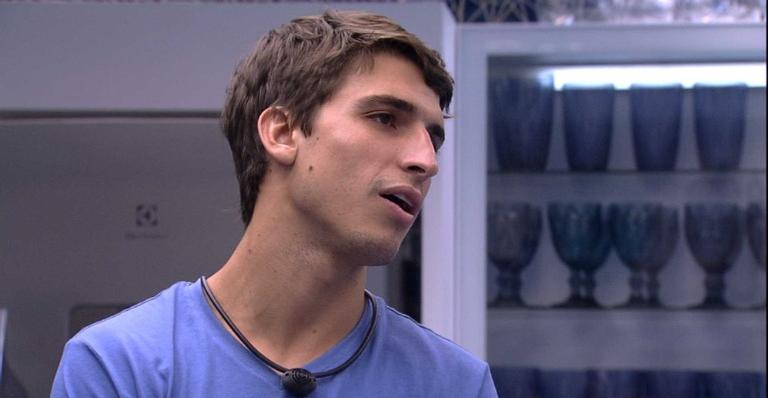 BBB20: Felipe dispara sobre Guilherme: ”Um homem daquele tamanho tem medo de paredão”