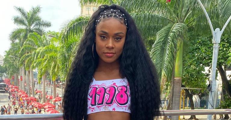 Mc Rebecca é notada por cantora internacional e fãs pedem parceria: ”Seria um sonho”