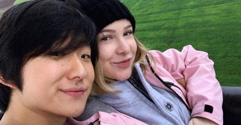 Após nascimento do filho, Pyong Lee faz vídeo emocionante: ”Me trazer tranquilidade e paz”
