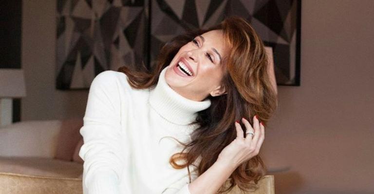 Claudia Raia se pronuncia sobre foto nua: ”Me aceitei e me permiti a ser quem eu sempre fui”