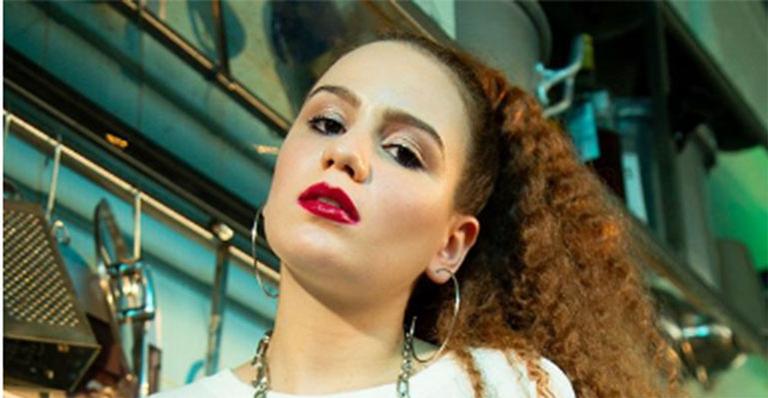 Carol Biazin lança seu mais novo single “Cancela” e fala da saudade do Vitão!