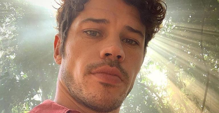 José Loreto é flagrado com a nova namorada, diz jornal