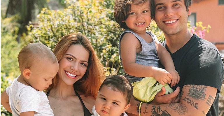 Sarah Poncio abre sobre adoção do terceiro filho com Jonathan Couto: ”Feliz com a chegada dele”