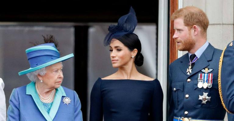 Rainha Elizabeth decreta que Príncipe Harry e Meghan Markle parem de se apresentar como ‘casal real’