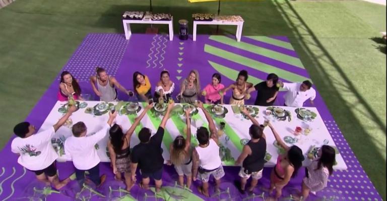 BBB 20: Durante almoço especial, Gabi revela que sonhou com filho de Pyong