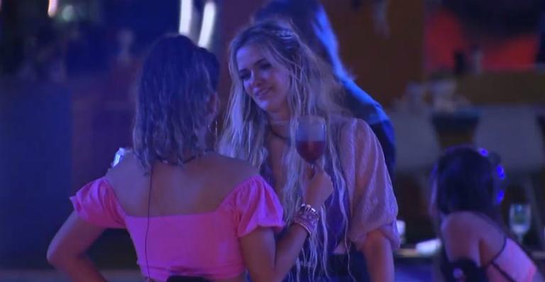 BBB 20: Marcela conversa com Gizelly sobre insegurança no relacionamento com Daniel